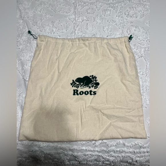 Roots Purse - Picture 8 of 8